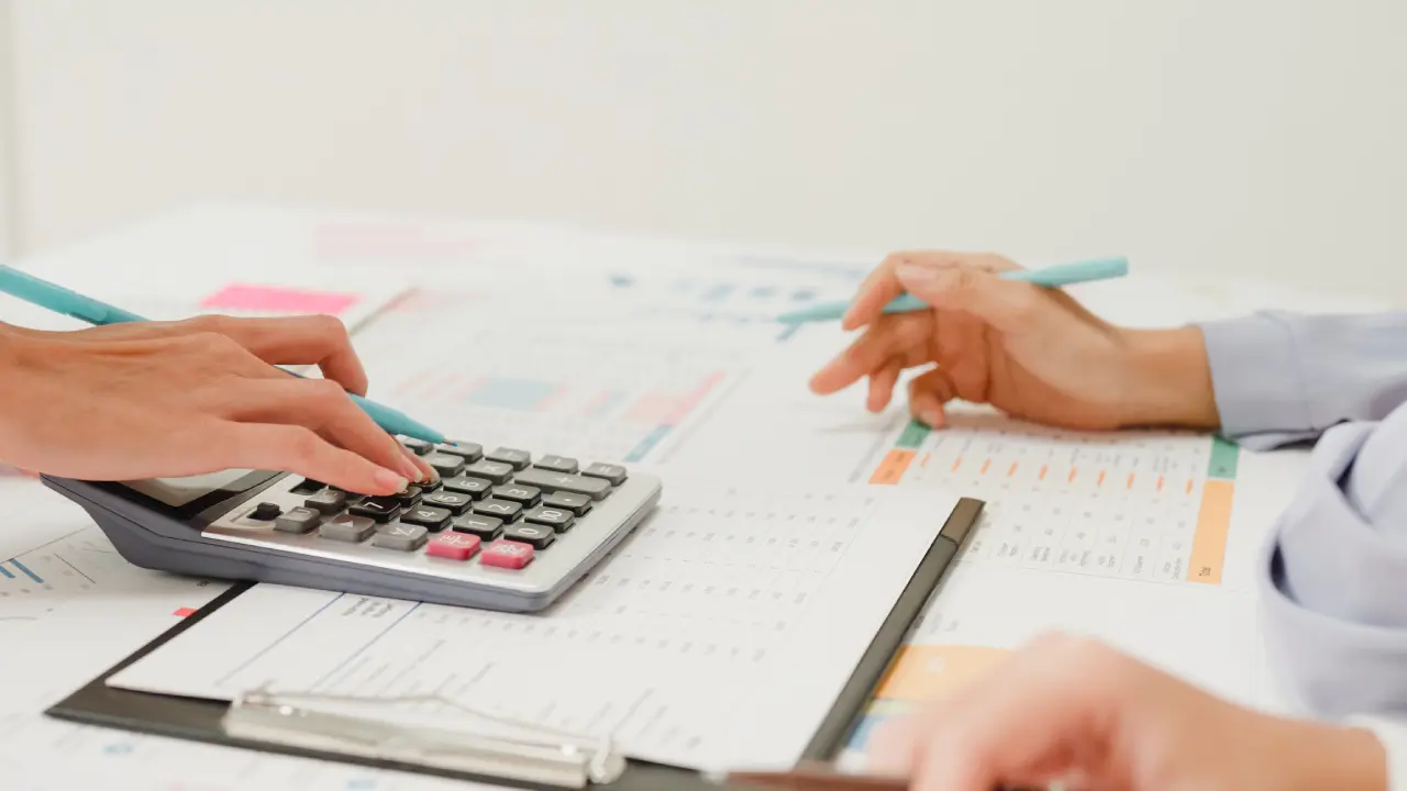 Bookkeeping expert organizing financial records for clients in Mesa, AZ.